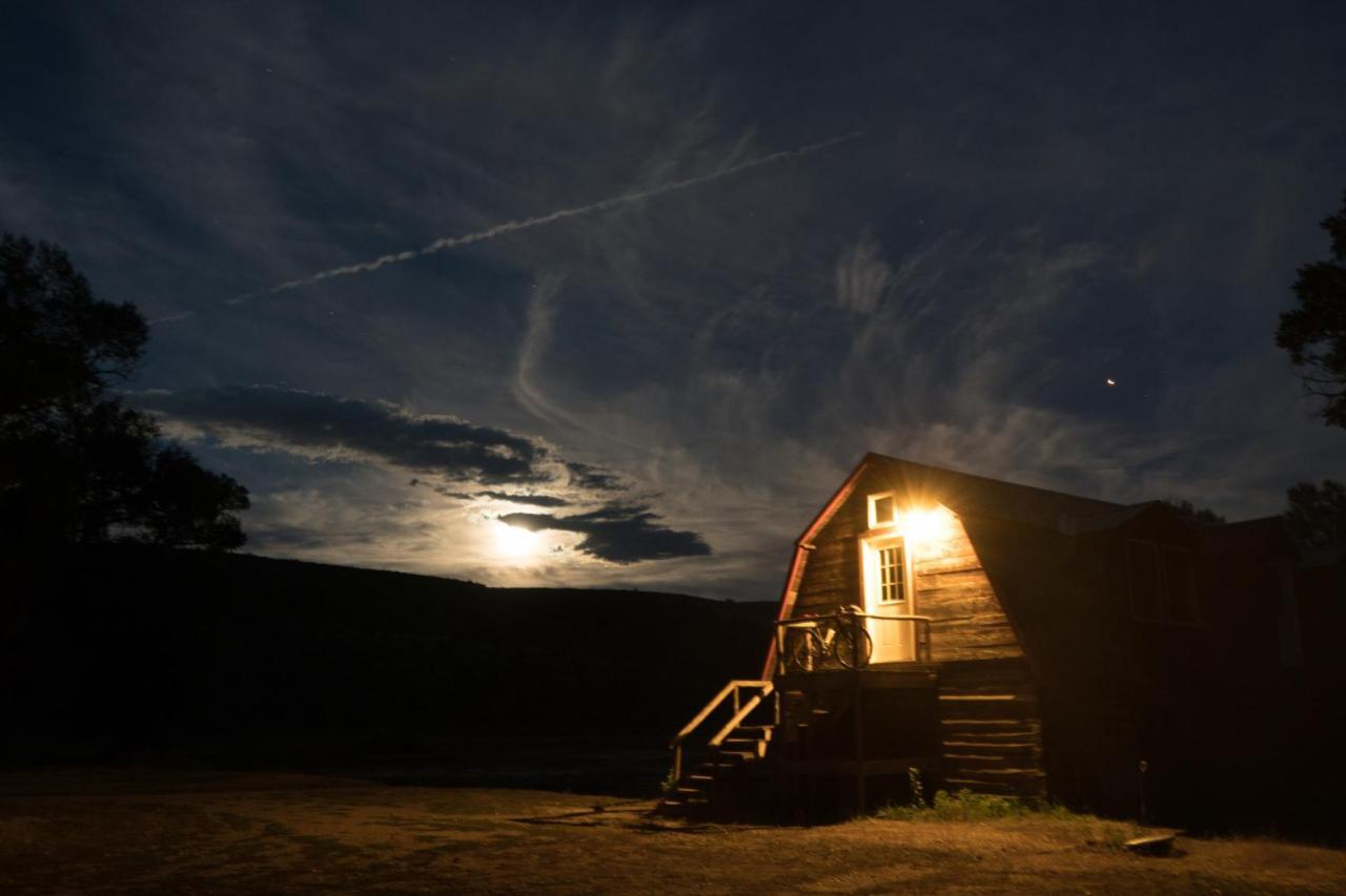 Aubin Sky Lodging At The Yl Ranch Savery Exteriör bild