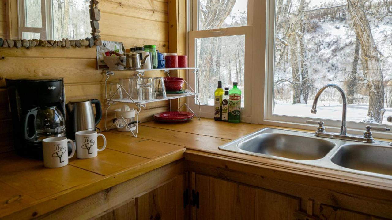 Aubin Sky Lodging At The Yl Ranch Savery Exteriör bild