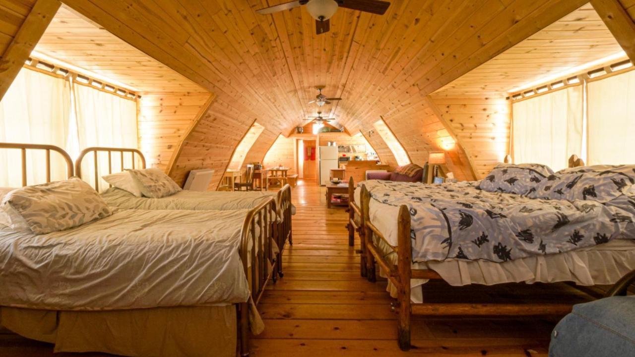 Aubin Sky Lodging At The Yl Ranch Savery Exteriör bild