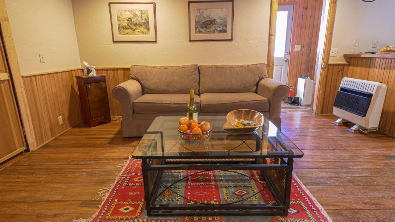 Aubin Sky Lodging At The Yl Ranch Savery Exteriör bild