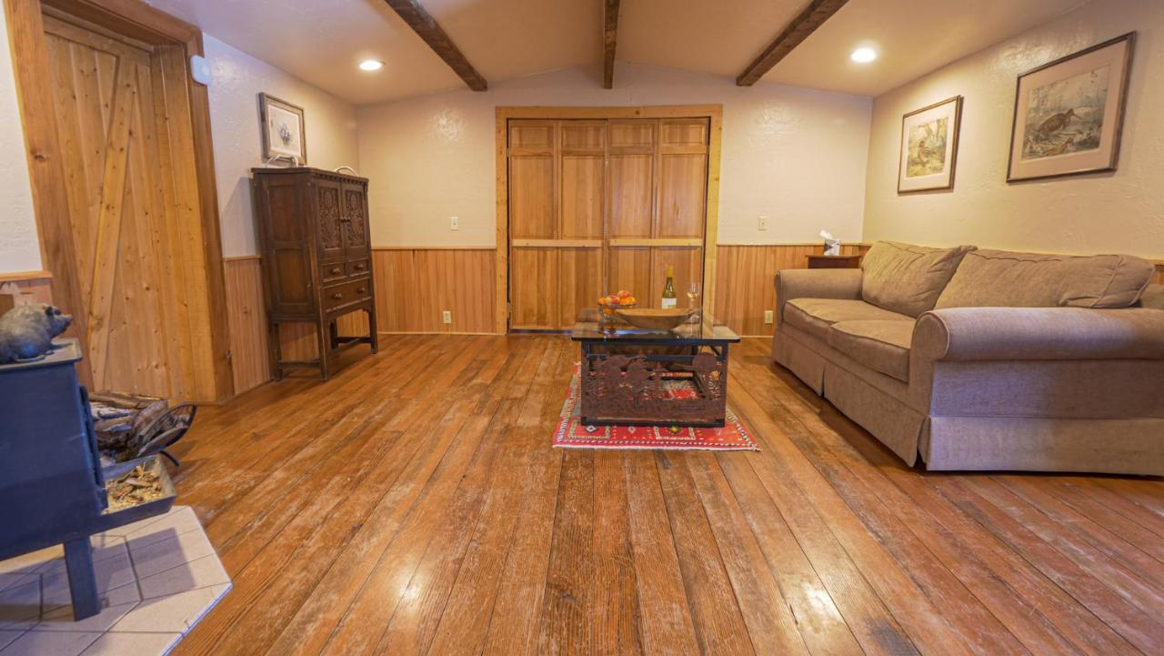 Aubin Sky Lodging At The Yl Ranch Savery Exteriör bild