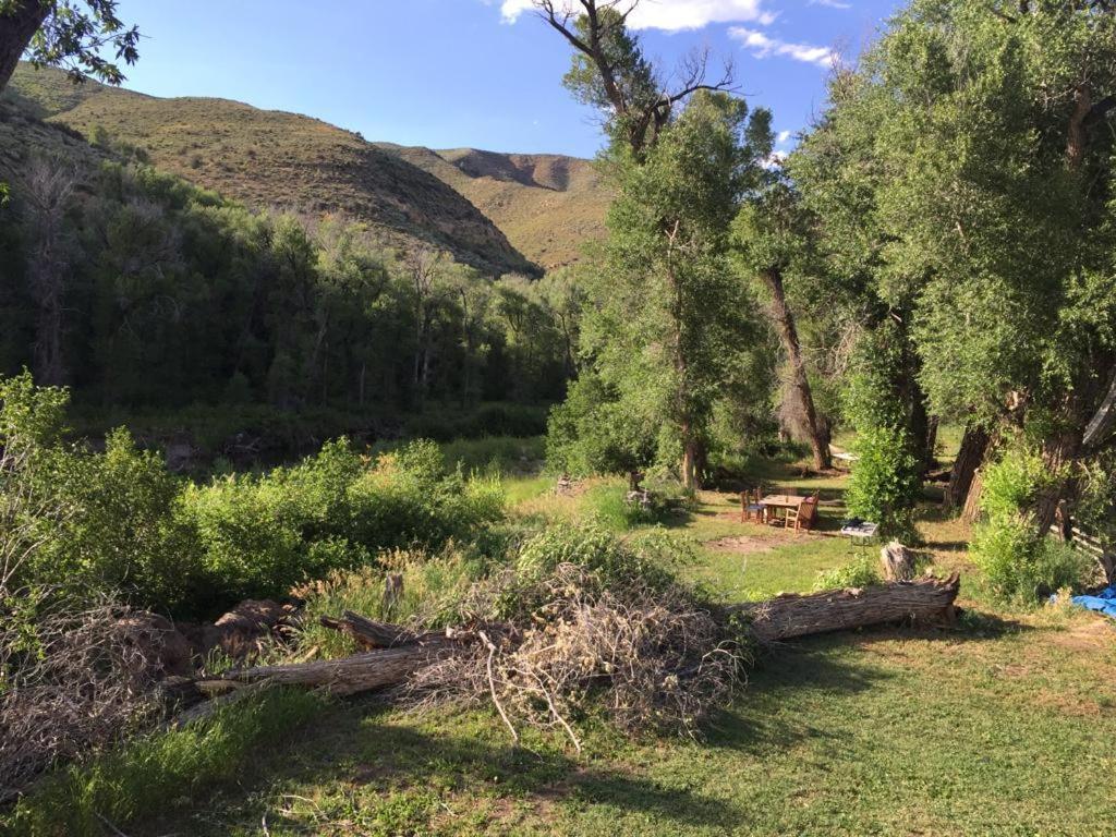 Aubin Sky Lodging At The Yl Ranch Savery Exteriör bild