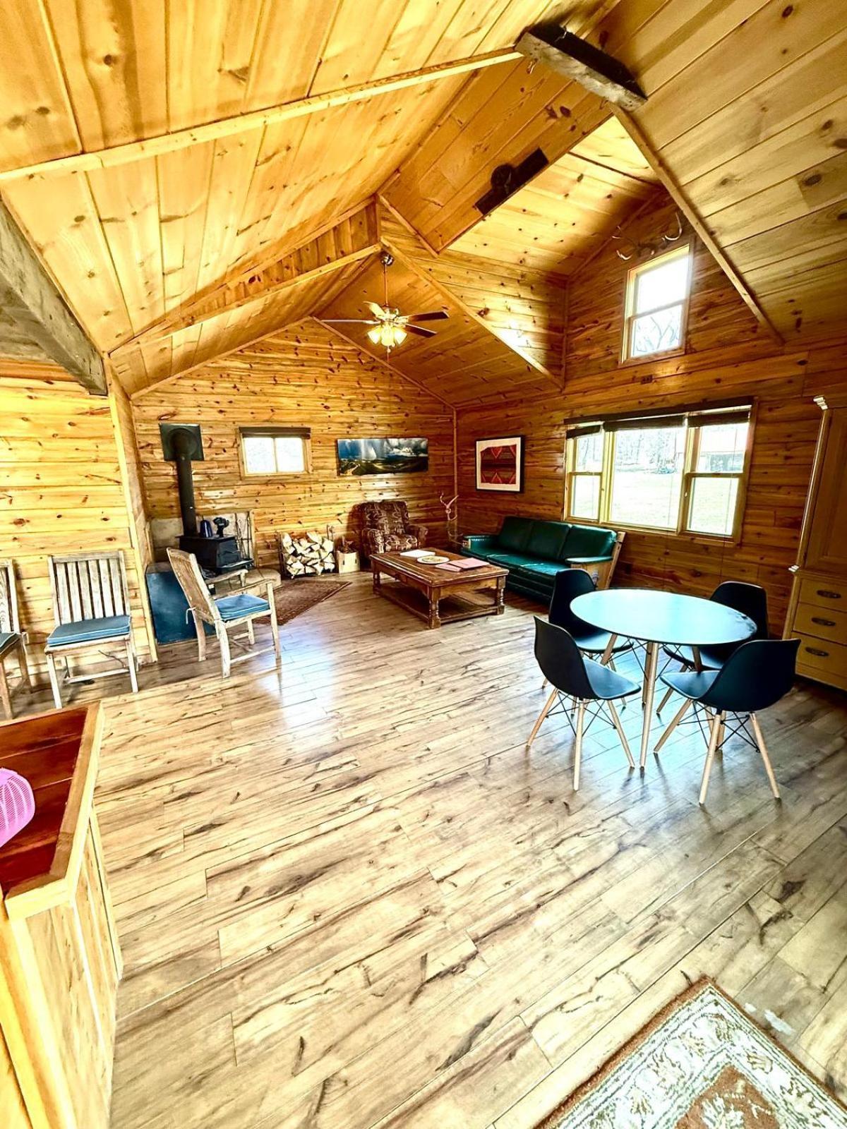 Aubin Sky Lodging At The Yl Ranch Savery Exteriör bild