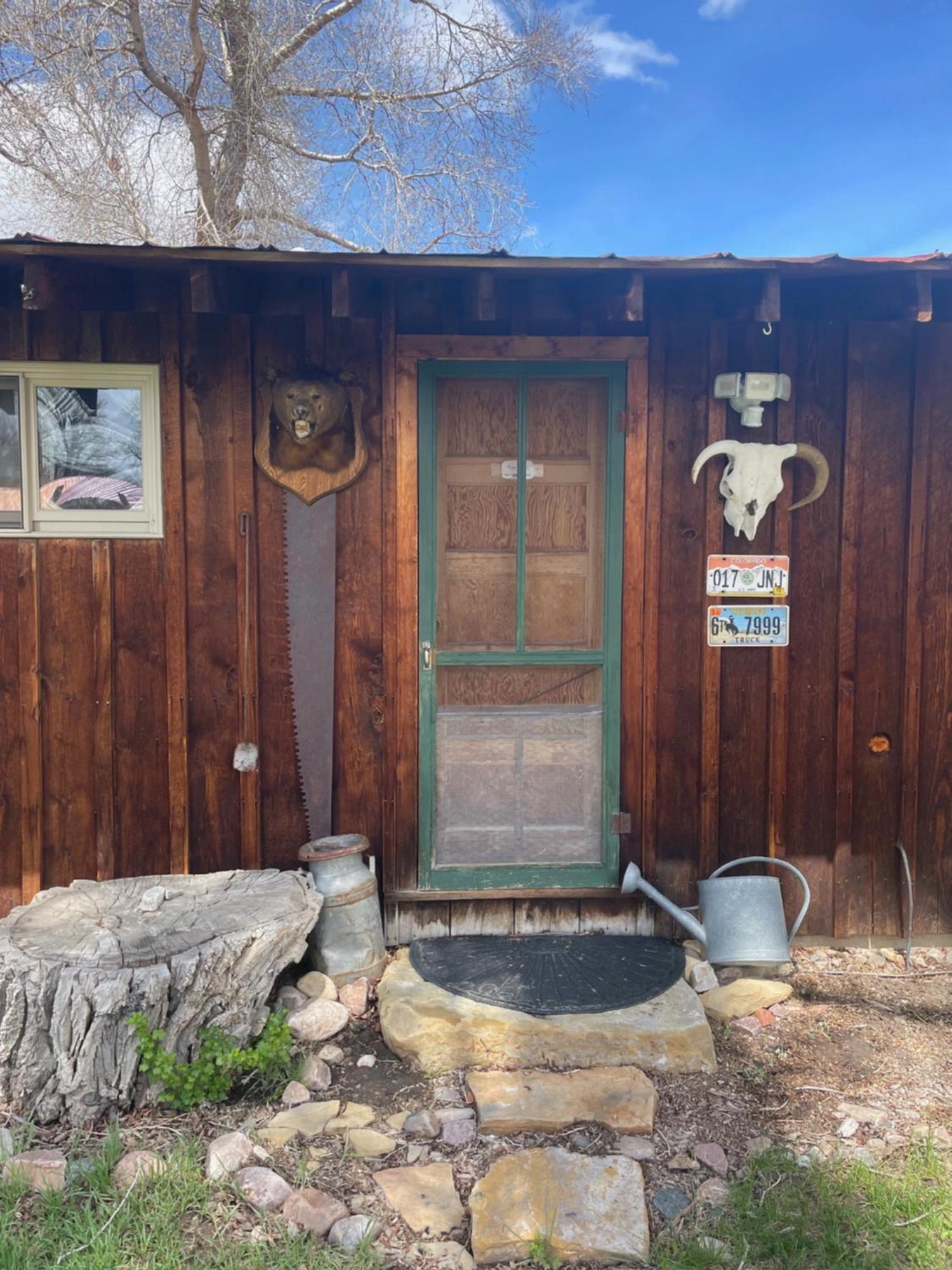 Aubin Sky Lodging At The Yl Ranch Savery Exteriör bild